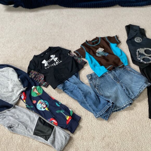 Boys Bundle Size 3T - Picture 1 of 2
